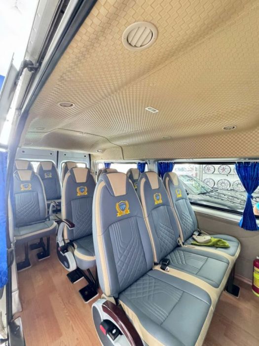 Nội thất xe Ford Transit