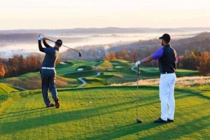 Bảng Giá Thuê Xe Đi Đánh Golf Tại TpHCM